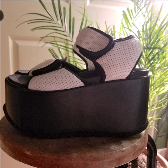YES “SLAM” Platform Sandals NWOB - Picture 3 of 5
